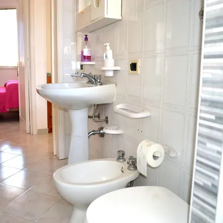 Holiday home Sabi Con Balcone Ampio Ed Abitabile A *